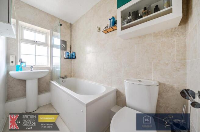 Family Bathroom.