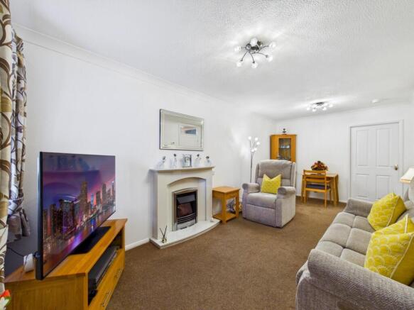 2 bed Terraced Bungalow for sale Image 2