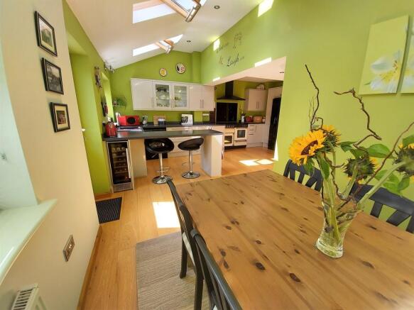 Kitchen Diner 