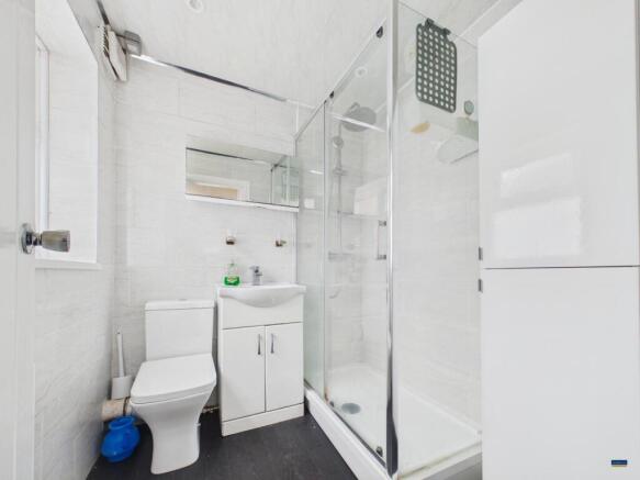 3 bed Semi-Detached for sale Image 7