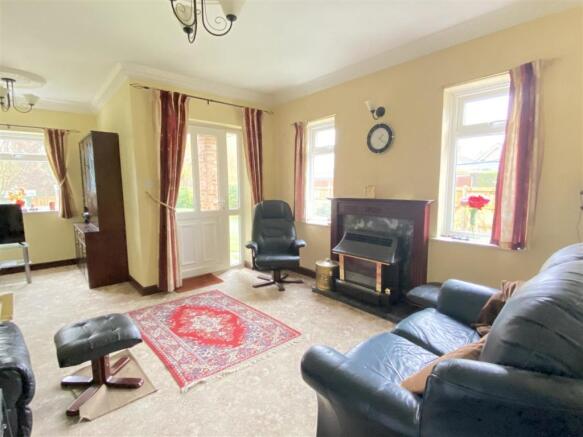 Extended L-Shaped Sitting Room