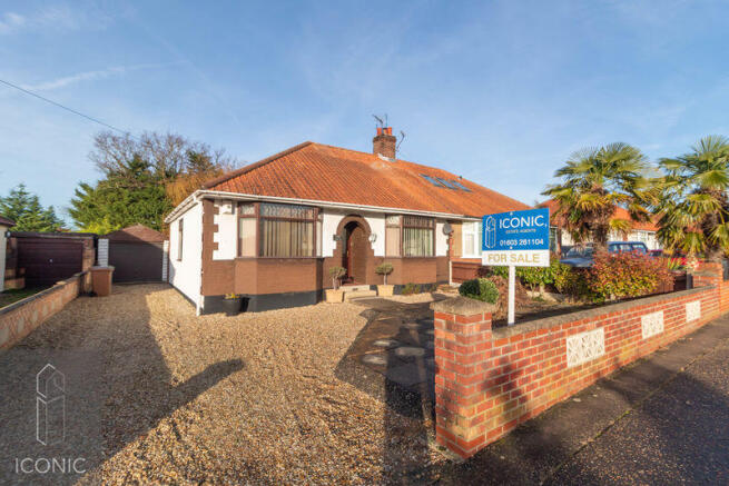 3-bed semi-detached on Mountfield Avenue, Hellesdon, Norwich, £280,000