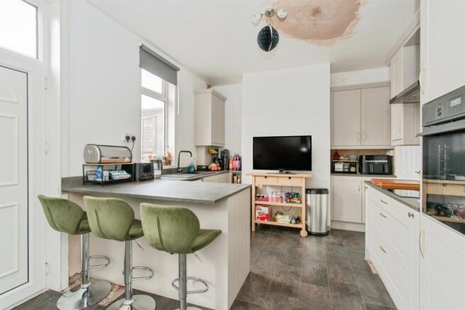 3 bed Terraced for sale Image 10