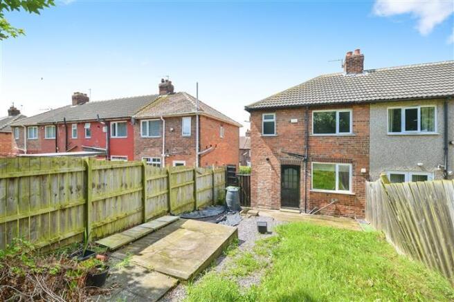 2 bed Terraced to rent Image 12