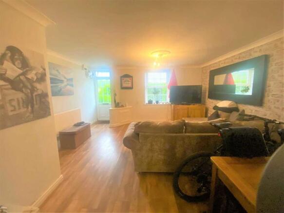 Lounge-2nd Image