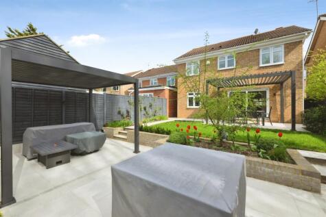 Lawrence Avenue, Stanstead Abbotts, Ware