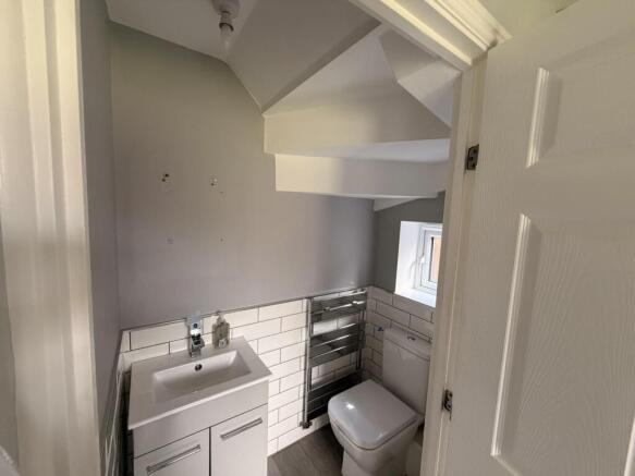 4 bed Detached for sale Image 5