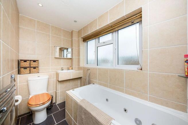 Bathroom / WC