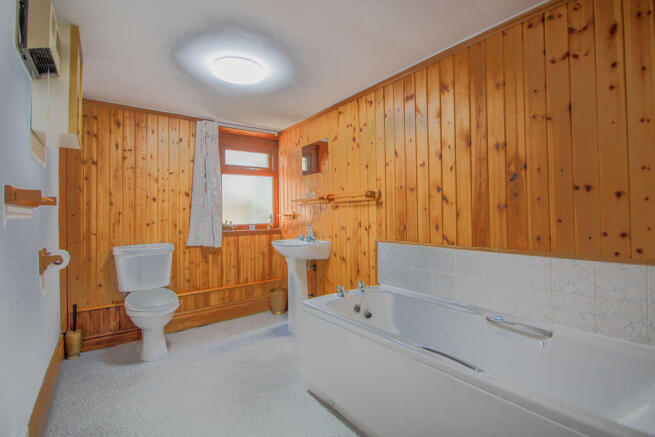 3 bed Terraced for sale Image 10