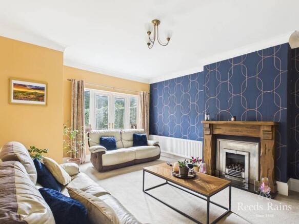 4 bed Semi-Detached for sale Image 4