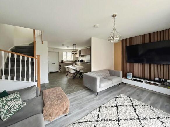 2c76c14e-WhatsApp...