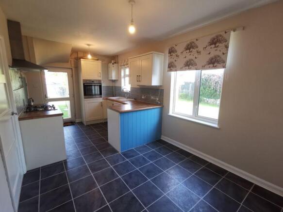Kitchen DIning...