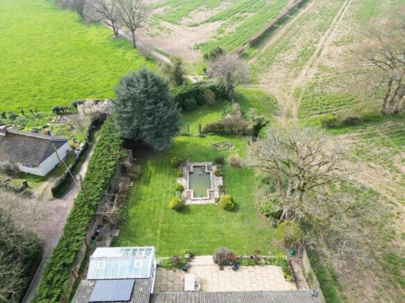 blandings garden PH102.JPG