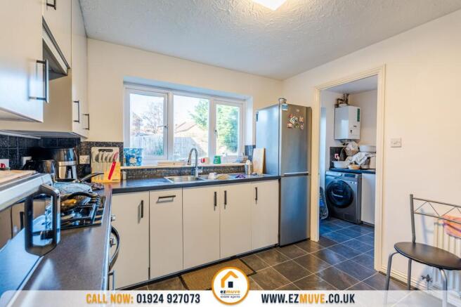 4 bed Detached for sale Image 7
