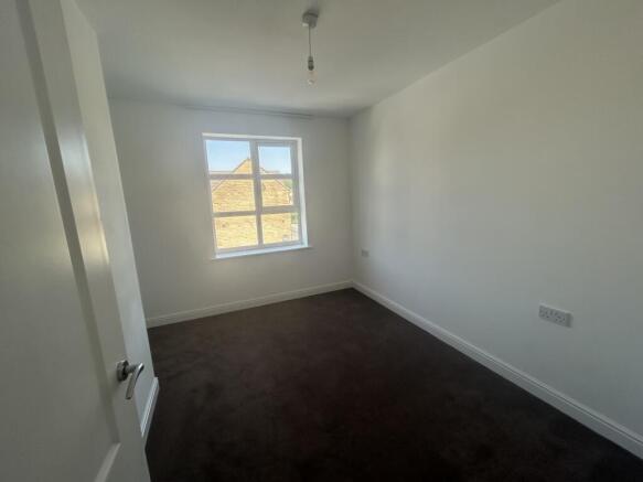 2 bed Apartment to rent Image 6