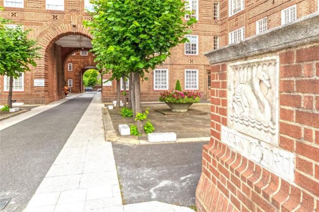 Swan Court