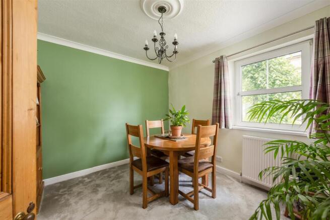 4 bed Terraced for sale Image 9