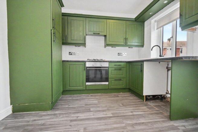 3 bed Semi-Detached for sale Image 6