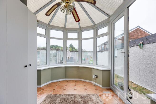 3 bed Semi-Detached for sale Image 11