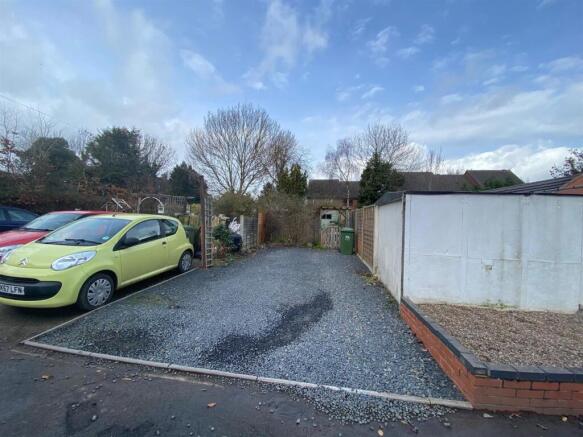 129 Parking.jpg