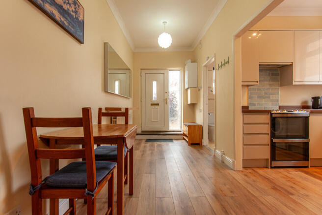 1 bed Apartment to rent Image 6