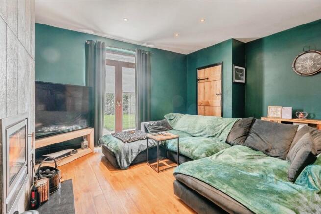 3 bed Semi-Detached for sale Image 7