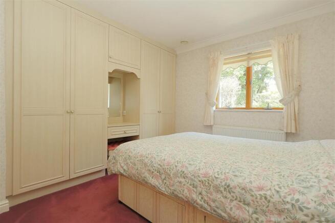 2 bed House for sale Image 12