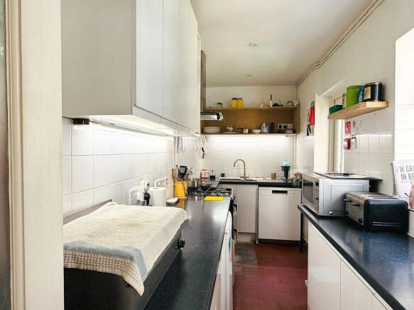 8 bed Terraced for sale Image 9