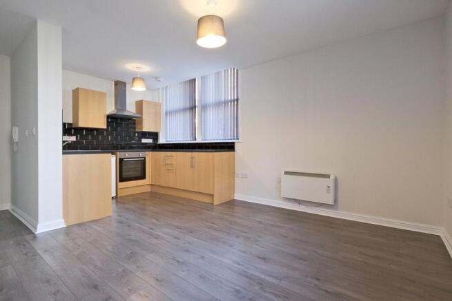 Living / Kitchen