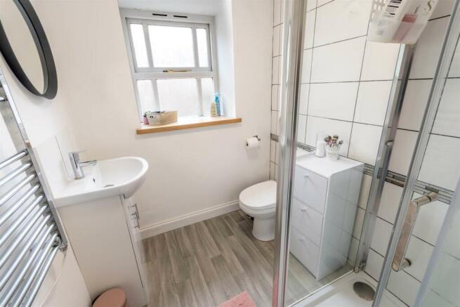 DSC_4181-Edit_Bathroom.jpg