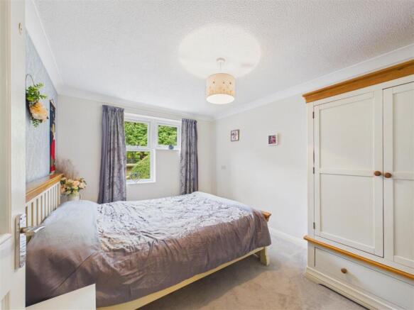 1 bed Flat for sale Image 5