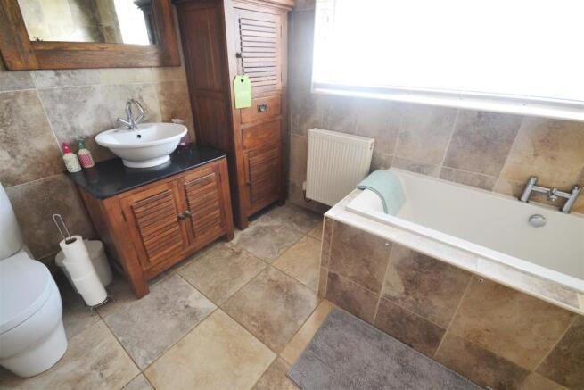 bathroom, 1.jpg