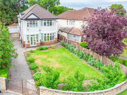 Falkland Gardens, Moortown, LS17