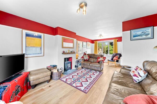 3 bed Semi-Detached for sale Image 4