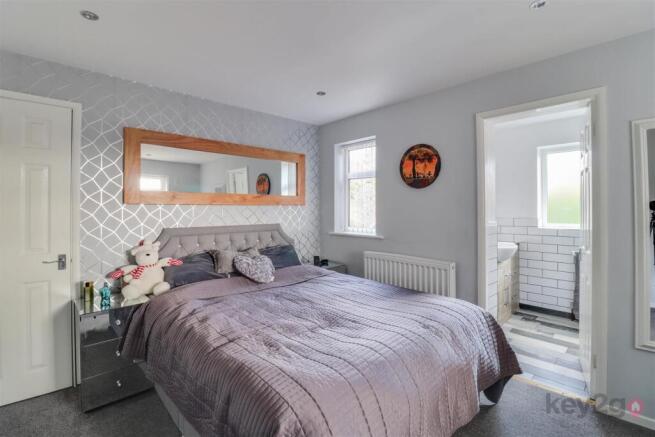 3 bed Detached for sale Image 11