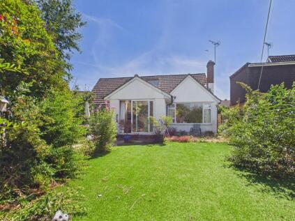 Dale Avenue, Stratford-Upon-Avon * VACANT & NO UPWARD CHAIN *
