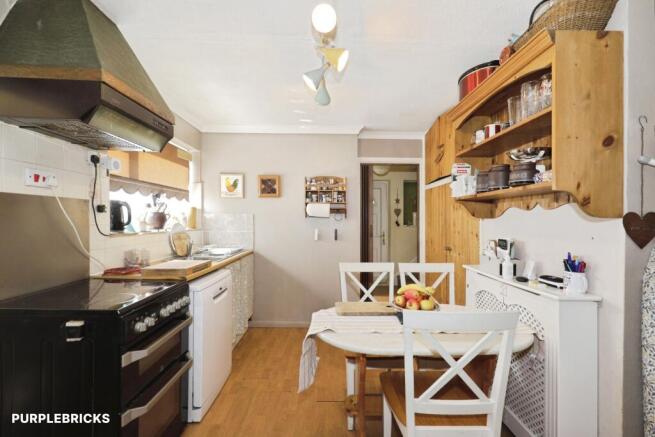 3 bed Semi-Detached for sale Image 12