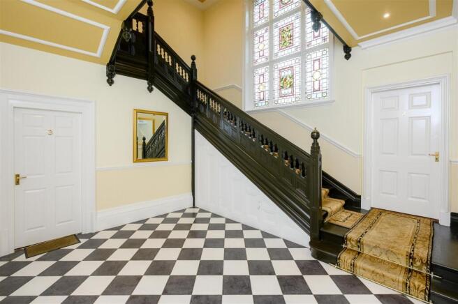 2 bed Apartment for sale Image 10
