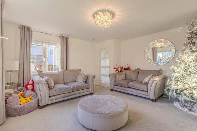 Finart Crescent, Gartcosh, Glasgow, G69 8DP photo 4