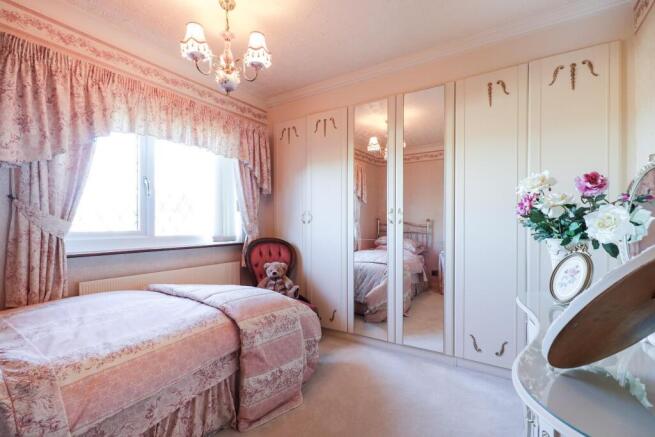 3 bed Semi-Detached for sale Image 12