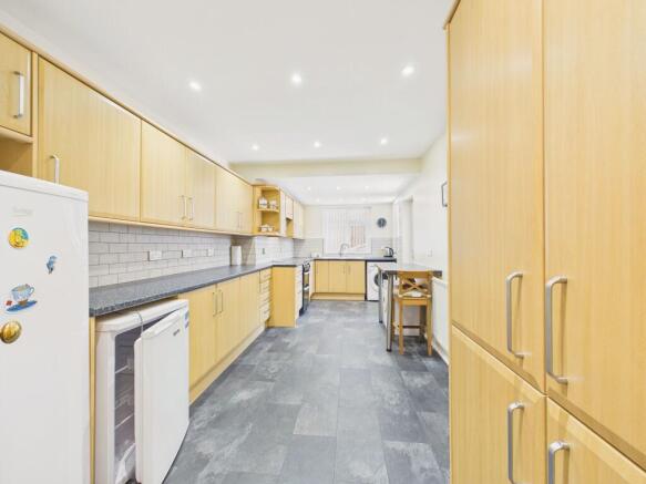 Breakfasting Kitchen