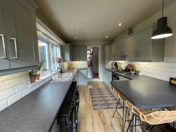 3 bed Terraced for sale Image 9