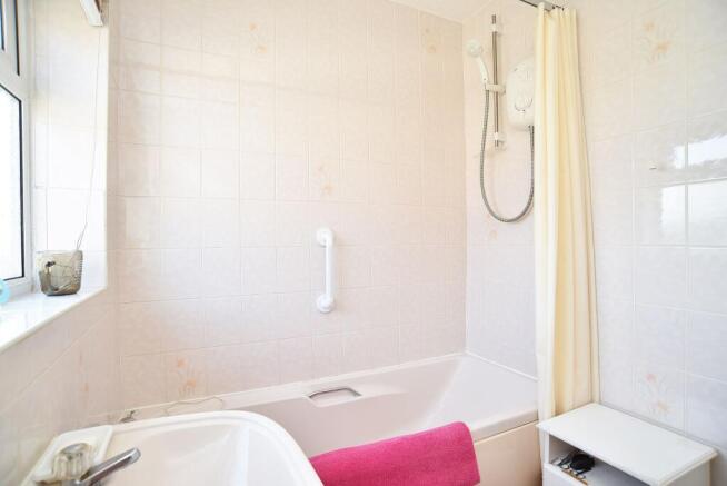 3 bed Semi-Detached for sale Image 8