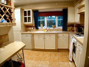 Kitchen/breakfast room 11'8" x 11'