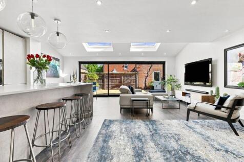 Deer Park Way, Waltham Abbey