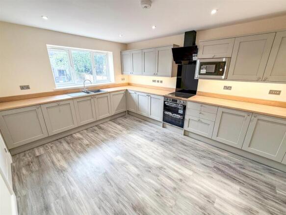 Kitchen/Dining Room