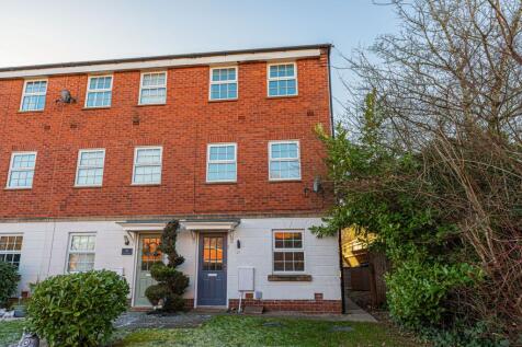 Powis Close, Newport, NP10