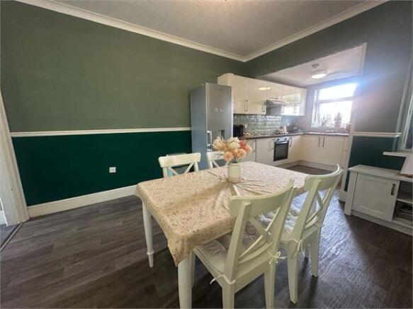 2 bed Semi-Detached for sale Image 5