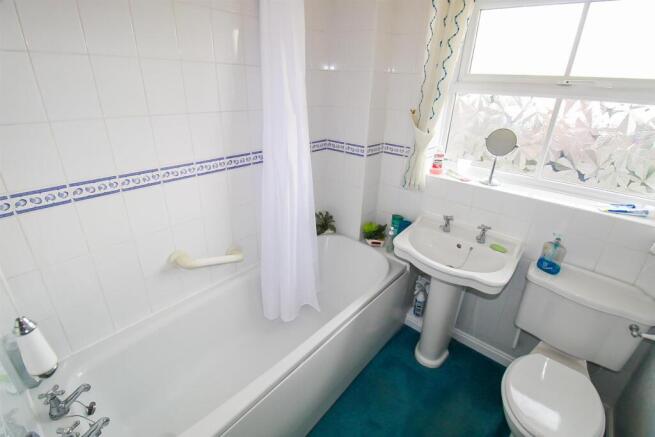 BATHROOM/W.C.