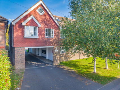 Whitehill Road, Crowborough, TN6 1NW